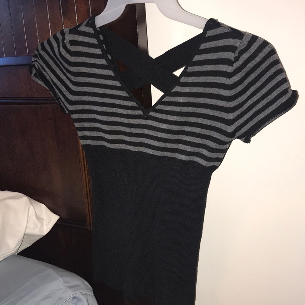 Short sleeved sweater